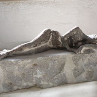 "Die Liegende", Bronze