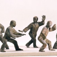 Portrait Prof. Jiao Guorui, "Das Spiel der fnf Tiere", Bronze, massiv,
Medizinische Gesellschaft fr Qigong Yangsheng, 1995-1998 